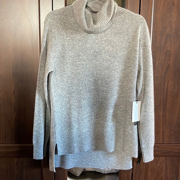 Gray Cashmere Lightweight Turtleneck
